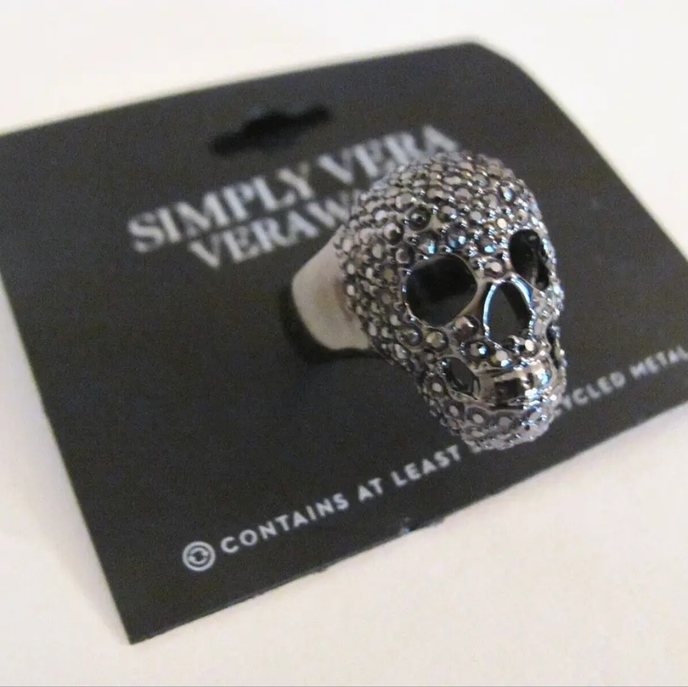 Simply Vera Vera Wang Skull Ring/ Size 8